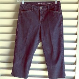 Dark blue navy DenimCapri